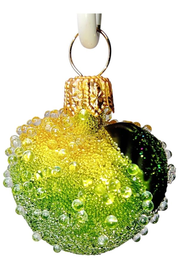 Яблоко. Целое. Зеленое в росе (мини)